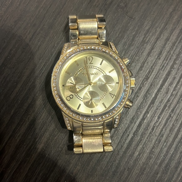 Watch - Picture 2 of 2